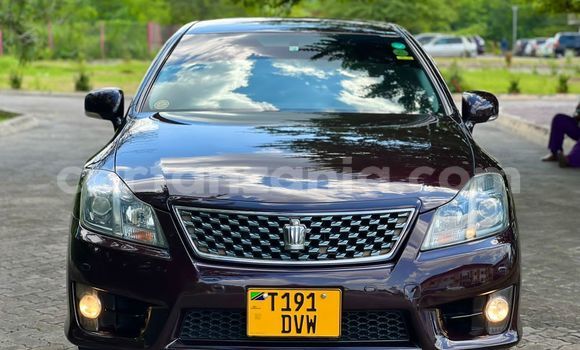 Nunua Ilio tumika Toyota Crown Nyingine Gari ndani ya Dar es Salaam nchini Dar es Salaam Nunua Ilio tumika Toyota Crown Nyingine Gari ndani ya Dar es Salaam nchini Dar es Salaam
