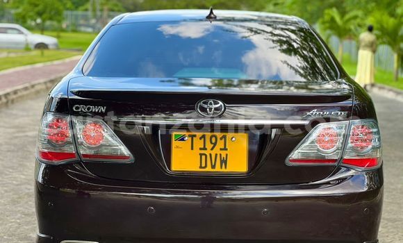 Nunua Ilio tumika Toyota Crown Nyingine Gari ndani ya Dar es Salaam nchini Dar es Salaam Nunua Ilio tumika Toyota Crown Nyingine Gari ndani ya Dar es Salaam nchini Dar es Salaam