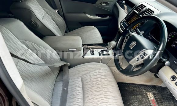Nunua Ilio tumika Toyota Crown Nyingine Gari ndani ya Dar es Salaam nchini Dar es Salaam Nunua Ilio tumika Toyota Crown Nyingine Gari ndani ya Dar es Salaam nchini Dar es Salaam