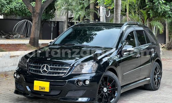 Nunua Ilio tumika Mercedes‒Benz C-klasse AMG Nyeusi Gari ndani ya Dar es Salaam nchini Dar es Salaam