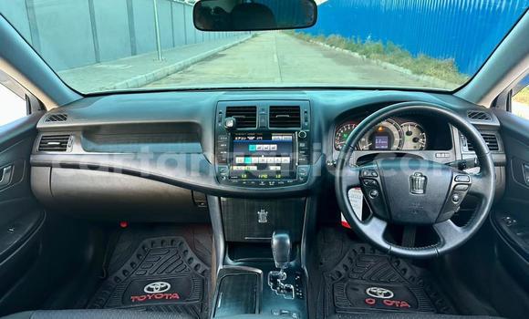 Buy Used Toyota Crown White Car in Dar es Salaam in Dar es Salaam Buy Used Toyota Crown White Car in Dar es Salaam in Dar es Salaam