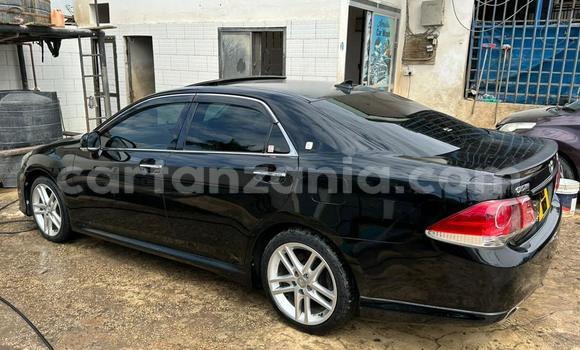 Buy Used Toyota Crown Black Car in Dar es Salaam in Dar es Salaam Buy Used Toyota Crown Black Car in Dar es Salaam in Dar es Salaam