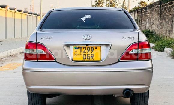Nunua Ilio tumika Toyota Brevis Beige Gari ndani ya Dar es Salaam nchini Dar es Salaam Nunua Ilio tumika Toyota Brevis Beige Gari ndani ya Dar es Salaam nchini Dar es Salaam