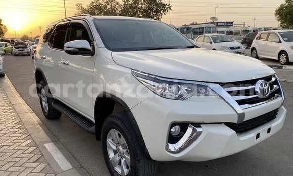 Buy Used Toyota Fortuner White Car in Dar es Salaam in Dar es Salaam