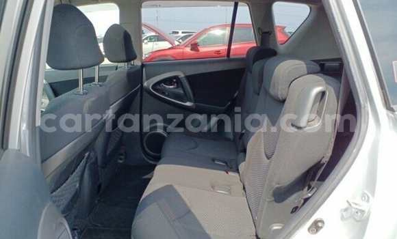 Buy Import Toyota RAV4 Silver Car in Dar es Salaam in Dar es Salaam Buy Import Toyota RAV4 Silver Car in Dar es Salaam in Dar es Salaam