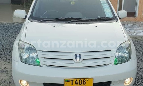 Buy Used Toyota IST White Car in Dar es Salaam in Dar es Salaam Buy Used Toyota IST White Car in Dar es Salaam in Dar es Salaam