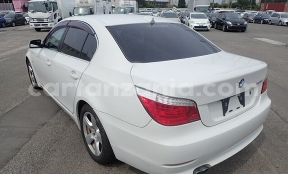Nunua Imported BMW 5–Series Nyeupe Gari ndani ya Dar es Salaam nchini Dar es Salaam Nunua Imported BMW 5–Series Nyeupe Gari ndani ya Dar es Salaam nchini Dar es Salaam