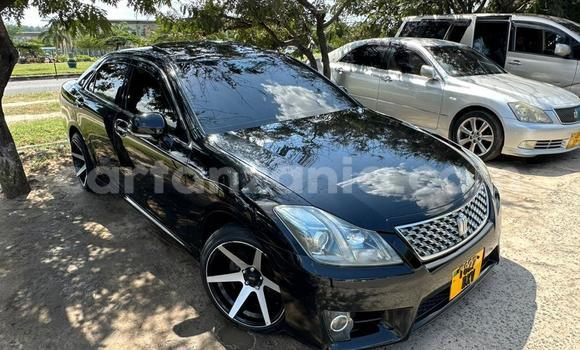 Nunua Ilio tumika Toyota Crown Nyeusi Gari ndani ya Dar es Salaam nchini Dar es Salaam Nunua Ilio tumika Toyota Crown Nyeusi Gari ndani ya Dar es Salaam nchini Dar es Salaam