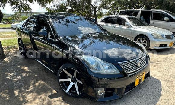 Nunua Ilio tumika Toyota Crown Nyeusi Gari ndani ya Dar es Salaam nchini Dar es Salaam Nunua Ilio tumika Toyota Crown Nyeusi Gari ndani ya Dar es Salaam nchini Dar es Salaam