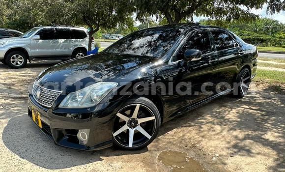 Nunua Ilio tumika Toyota Crown Nyeusi Gari ndani ya Dar es Salaam nchini Dar es Salaam Nunua Ilio tumika Toyota Crown Nyeusi Gari ndani ya Dar es Salaam nchini Dar es Salaam