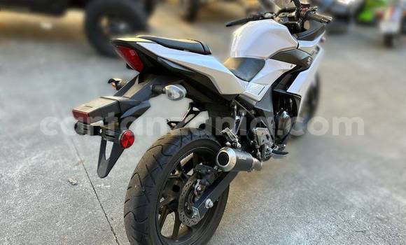 Buy Used Suzuki GSX White Bike in Busega in Simiyu Buy Used Suzuki GSX White Bike in Busega in Simiyu