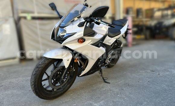 Buy Used Suzuki GSX White Bike in Busega in Simiyu Buy Used Suzuki GSX White Bike in Busega in Simiyu