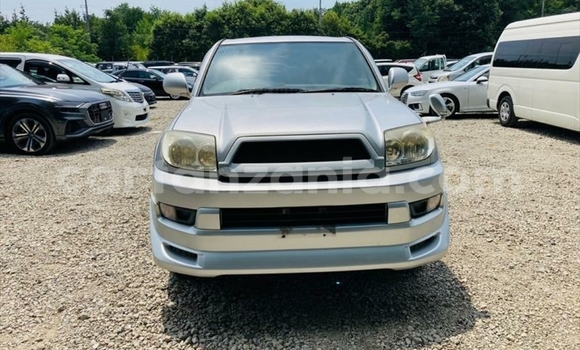 Nunua Imported Toyota Hilux Surf Fedha Gari ndani ya Dar es Salaam nchini Dar es Salaam