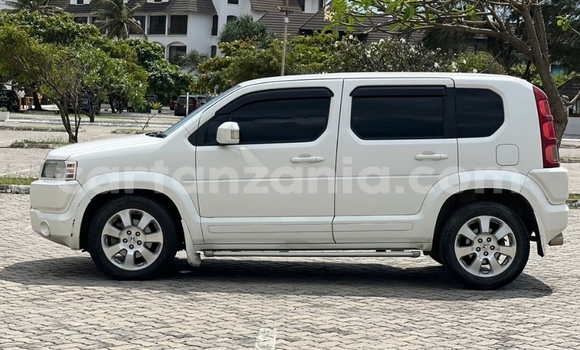 Buy Used Honda Crossroad White Car in Dar es Salaam in Dar es Salaam Buy Used Honda Crossroad White Car in Dar es Salaam in Dar es Salaam