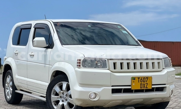 Buy Used Honda Crossroad White Car in Dar es Salaam in Dar es Salaam Buy Used Honda Crossroad White Car in Dar es Salaam in Dar es Salaam