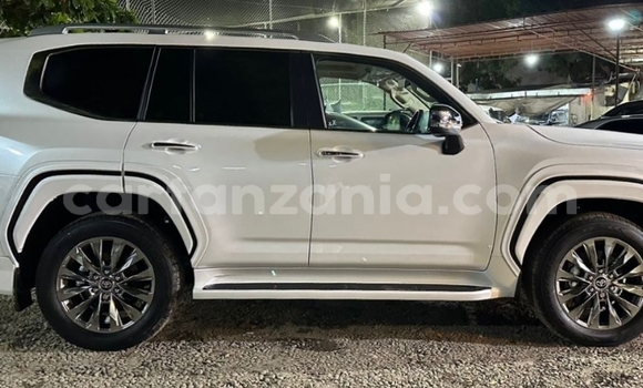 Buy New Toyota Land Cruiser White Car in Dar es Salaam in Dar es Salaam Buy New Toyota Land Cruiser White Car in Dar es Salaam in Dar es Salaam