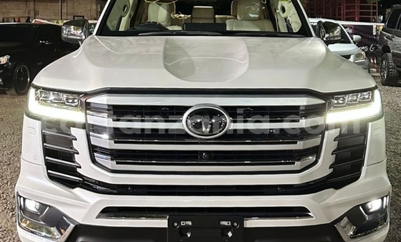 Buy New Toyota Land Cruiser White Car in Dar es Salaam in Dar es Salaam Buy New Toyota Land Cruiser White Car in Dar es Salaam in Dar es Salaam