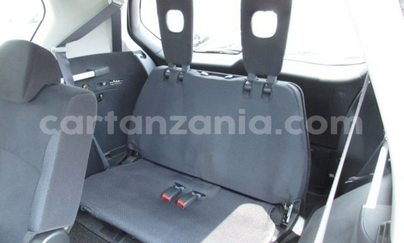 Buy Import Mitsubishi Outlander White Car in Dar es Salaam in Dar es Salaam Buy Import Mitsubishi Outlander White Car in Dar es Salaam in Dar es Salaam