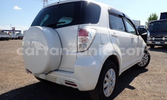 Nunua Imported Toyota Rush Nyeupe Gari ndani ya Dar es Salaam nchini Dar es Salaam Nunua Imported Toyota Rush Nyeupe Gari ndani ya Dar es Salaam nchini Dar es Salaam