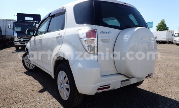 Nunua Imported Toyota Rush Nyeupe Gari ndani ya Dar es Salaam nchini Dar es Salaam Nunua Imported Toyota Rush Nyeupe Gari ndani ya Dar es Salaam nchini Dar es Salaam