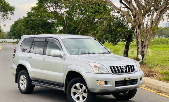 Buy Import Toyota Land Cruiser Prado Silver Car in Dar es Salaam in Dar es Salaam Buy Import Toyota Land Cruiser Prado Silver Car in Dar es Salaam in Dar es Salaam