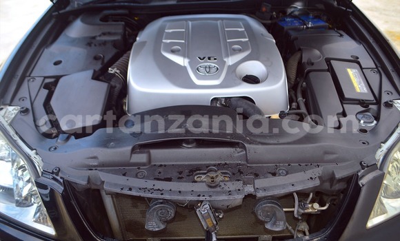 Nunua Imported Toyota Crown Nyeusi Gari ndani ya Mwanza nchini Mwanza Nunua Imported Toyota Crown Nyeusi Gari ndani ya Mwanza nchini Mwanza