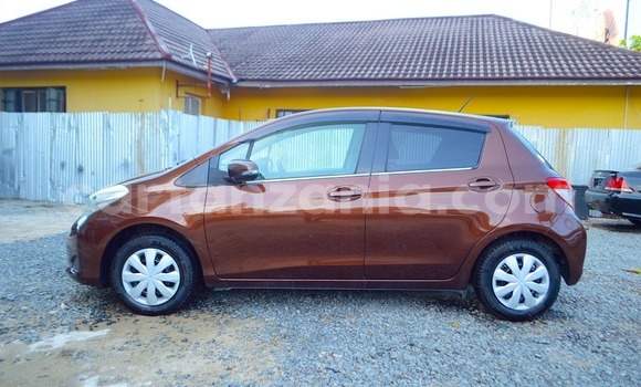 Nunua Ilio tumika Toyota Vitz Brown Gari ndani ya Mwanza nchini Mwanza Nunua Ilio tumika Toyota Vitz Brown Gari ndani ya Mwanza nchini Mwanza