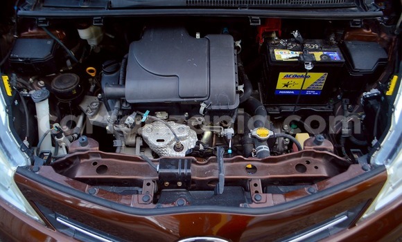 Nunua Ilio tumika Toyota Vitz Brown Gari ndani ya Mwanza nchini Mwanza Nunua Ilio tumika Toyota Vitz Brown Gari ndani ya Mwanza nchini Mwanza