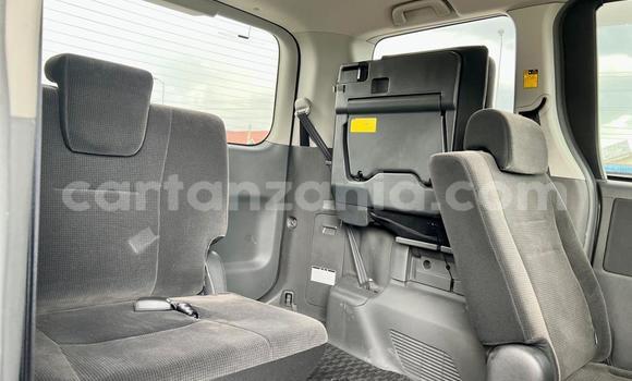 Nunua Imported Toyota Noah Fedha Gari ndani ya Dar es Salaam nchini Dar es Salaam Nunua Imported Toyota Noah Fedha Gari ndani ya Dar es Salaam nchini Dar es Salaam