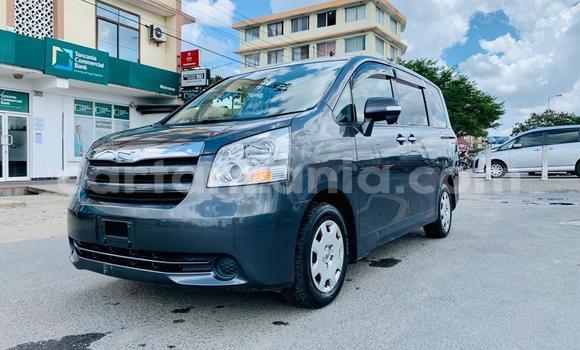 Buy Import Toyota Noah Other Car in Dar es Salaam in Dar es Salaam Buy Import Toyota Noah Other Car in Dar es Salaam in Dar es Salaam