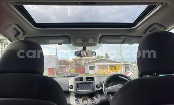 Nunua Imported Toyota RAV4 Nyeusi Gari ndani ya Dar es Salaam nchini Dar es Salaam Nunua Imported Toyota RAV4 Nyeusi Gari ndani ya Dar es Salaam nchini Dar es Salaam