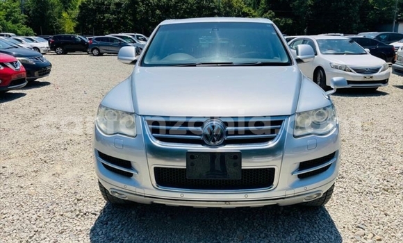 Buy Import Volkswagen Touareg Silver Car in Dar es Salaam in Dar es Salaam