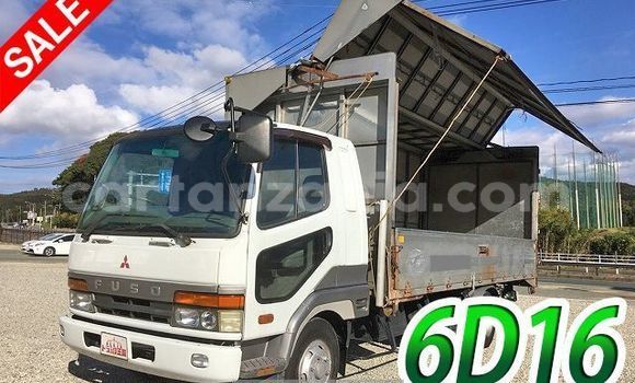 Buy Used Mitsubishi Fuso Fighter White Truck in Dar es Salaam in Dar es Salaam