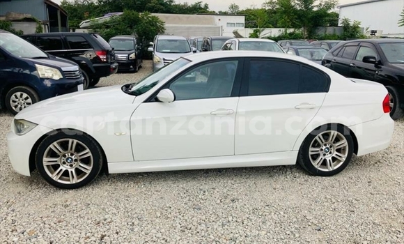 Nunua Imported BMW 3–Series Nyeupe Gari ndani ya Dar es Salaam nchini Dar es Salaam Nunua Imported BMW 3–Series Nyeupe Gari ndani ya Dar es Salaam nchini Dar es Salaam