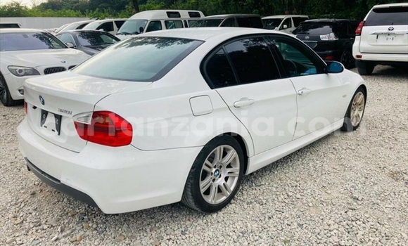Nunua Imported BMW 3–Series Nyeupe Gari ndani ya Dar es Salaam nchini Dar es Salaam Nunua Imported BMW 3–Series Nyeupe Gari ndani ya Dar es Salaam nchini Dar es Salaam