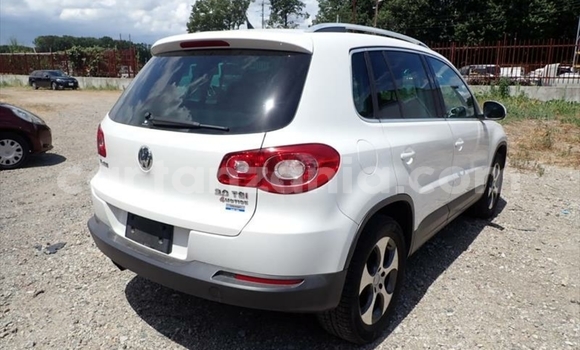Nunua Imported Volkswagen Tiguan Nyeupe Gari ndani ya Dar es Salaam nchini Dar es Salaam Nunua Imported Volkswagen Tiguan Nyeupe Gari ndani ya Dar es Salaam nchini Dar es Salaam