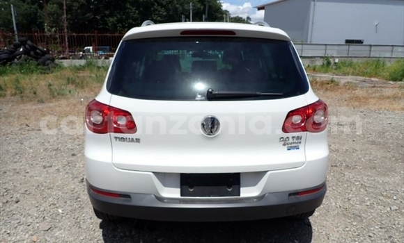 Nunua Imported Volkswagen Tiguan Nyeupe Gari ndani ya Dar es Salaam nchini Dar es Salaam Nunua Imported Volkswagen Tiguan Nyeupe Gari ndani ya Dar es Salaam nchini Dar es Salaam