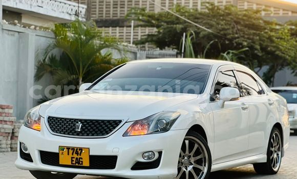 Nunua Ilio tumika Toyota Crown Nyeupe Gari ndani ya Dar es Salaam nchini Dar es Salaam Nunua Ilio tumika Toyota Crown Nyeupe Gari ndani ya Dar es Salaam nchini Dar es Salaam