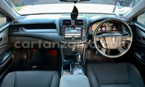 Nunua Ilio tumika Toyota Crown Nyeupe Gari ndani ya Dar es Salaam nchini Dar es Salaam Nunua Ilio tumika Toyota Crown Nyeupe Gari ndani ya Dar es Salaam nchini Dar es Salaam