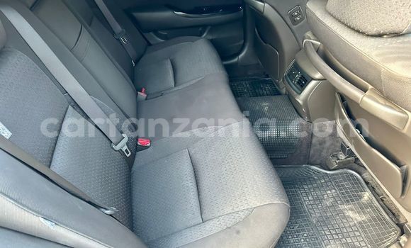 Nunua Ilio tumika Toyota Crown Nyeupe Gari ndani ya Dar es Salaam nchini Dar es Salaam Nunua Ilio tumika Toyota Crown Nyeupe Gari ndani ya Dar es Salaam nchini Dar es Salaam