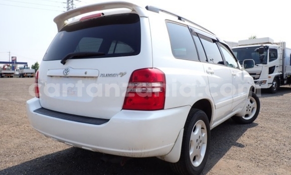 Nunua Imported Toyota Kruger Nyingine Gari ndani ya Dar es Salaam nchini Dar es Salaam Nunua Imported Toyota Kruger Nyingine Gari ndani ya Dar es Salaam nchini Dar es Salaam