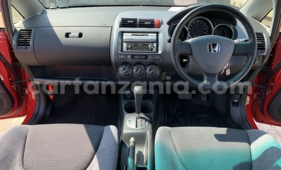 Nunua Imported Honda FIT Nyekundu Gari ndani ya Dar es Salaam nchini Dar es Salaam Nunua Imported Honda FIT Nyekundu Gari ndani ya Dar es Salaam nchini Dar es Salaam