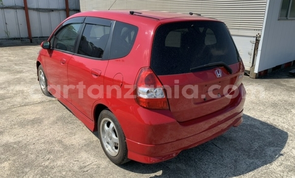 Nunua Imported Honda FIT Nyekundu Gari ndani ya Dar es Salaam nchini Dar es Salaam Nunua Imported Honda FIT Nyekundu Gari ndani ya Dar es Salaam nchini Dar es Salaam