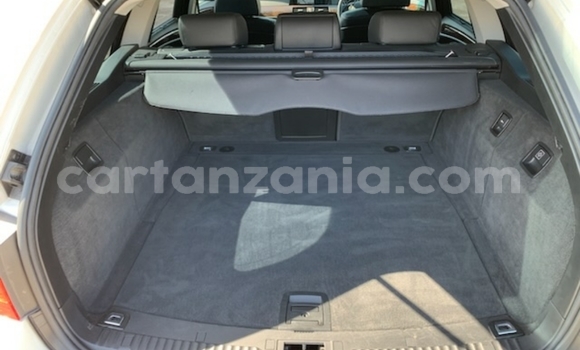 Nunua Imported BMW 5–Series Nyeupe Gari ndani ya Dar es Salaam nchini Dar es Salaam Nunua Imported BMW 5–Series Nyeupe Gari ndani ya Dar es Salaam nchini Dar es Salaam