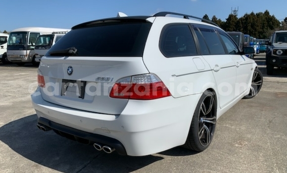 Nunua Imported BMW 5–Series Nyeupe Gari ndani ya Dar es Salaam nchini Dar es Salaam Nunua Imported BMW 5–Series Nyeupe Gari ndani ya Dar es Salaam nchini Dar es Salaam