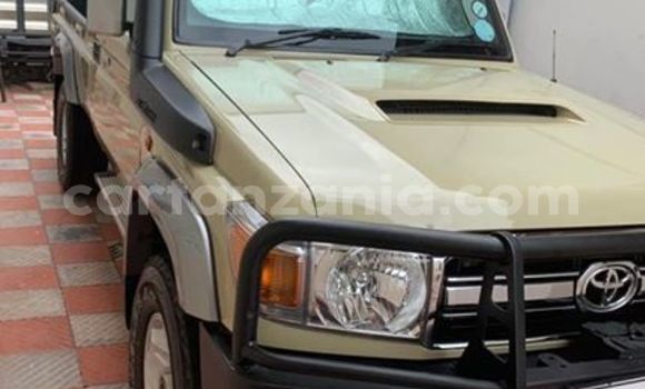 Buy Used Toyota Land Cruiser Beige Car in Dar es Salaam in Dar es Salaam Buy Used Toyota Land Cruiser Beige Car in Dar es Salaam in Dar es Salaam