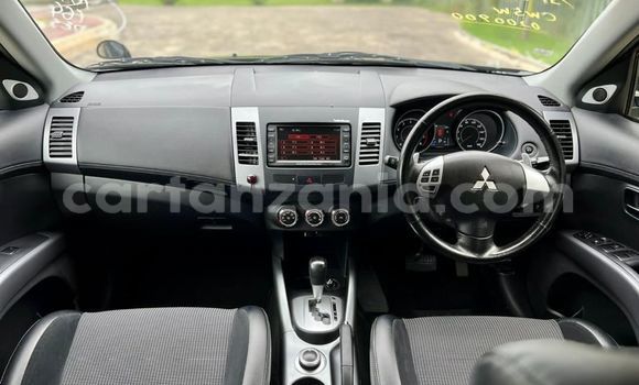 Nunua Imported Mitsubishi Outlander Nyeupe Gari ndani ya Dar es Salaam nchini Dar es Salaam Nunua Imported Mitsubishi Outlander Nyeupe Gari ndani ya Dar es Salaam nchini Dar es Salaam
