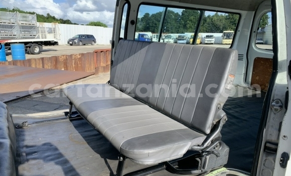 Nunua Imported Mazda Bongo Nyeupe Gari ndani ya Dar es Salaam nchini Dar es Salaam Nunua Imported Mazda Bongo Nyeupe Gari ndani ya Dar es Salaam nchini Dar es Salaam