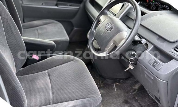 Buy New Toyota Noah Black Car in Dar es Salaam in Dar es Salaam Buy New Toyota Noah Black Car in Dar es Salaam in Dar es Salaam
