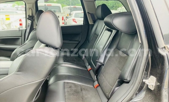 Nunua Imported Jeep Grand Cherokee Nyeusi Gari ndani ya Dar es Salaam nchini Dar es Salaam Nunua Imported Jeep Grand Cherokee Nyeusi Gari ndani ya Dar es Salaam nchini Dar es Salaam